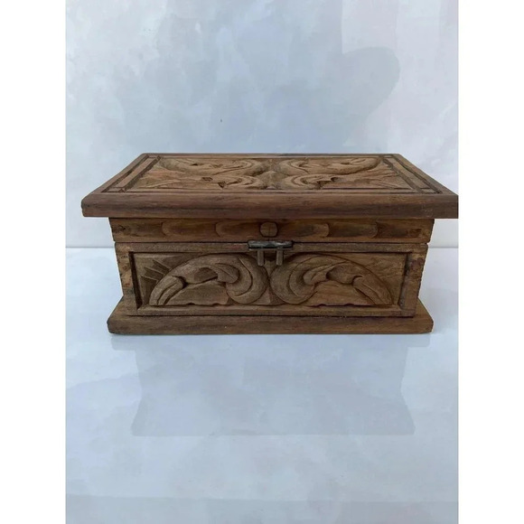 Handmade Carved Jewelry Natural Wooden Box with Lock 10.5"x6" - Picture 3 of 11